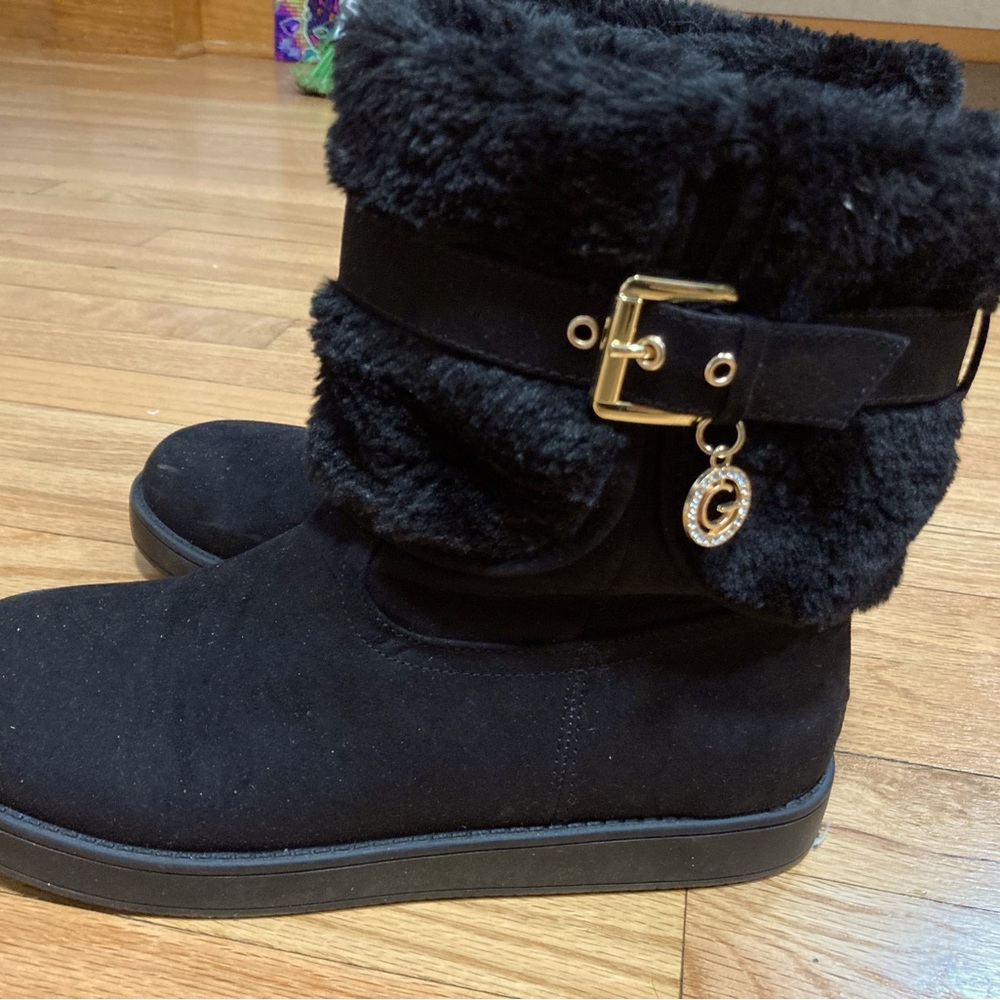 Guess boots